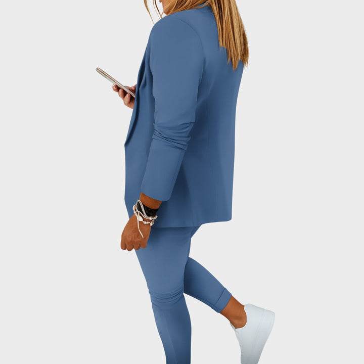 Ksenka – Sofisticirani Kostim