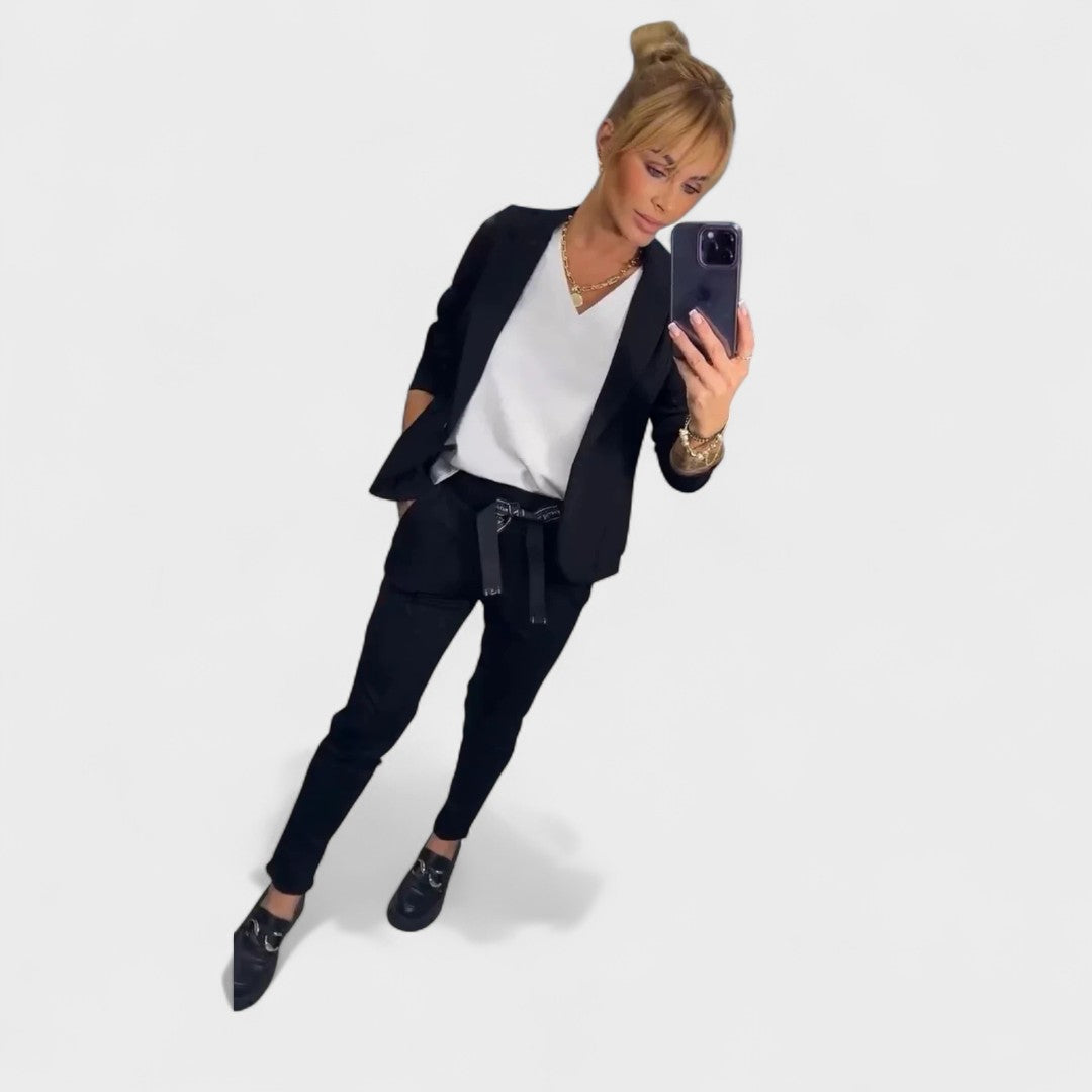 Nika – Prilagođeni komplet: mekani sako i široke hlače