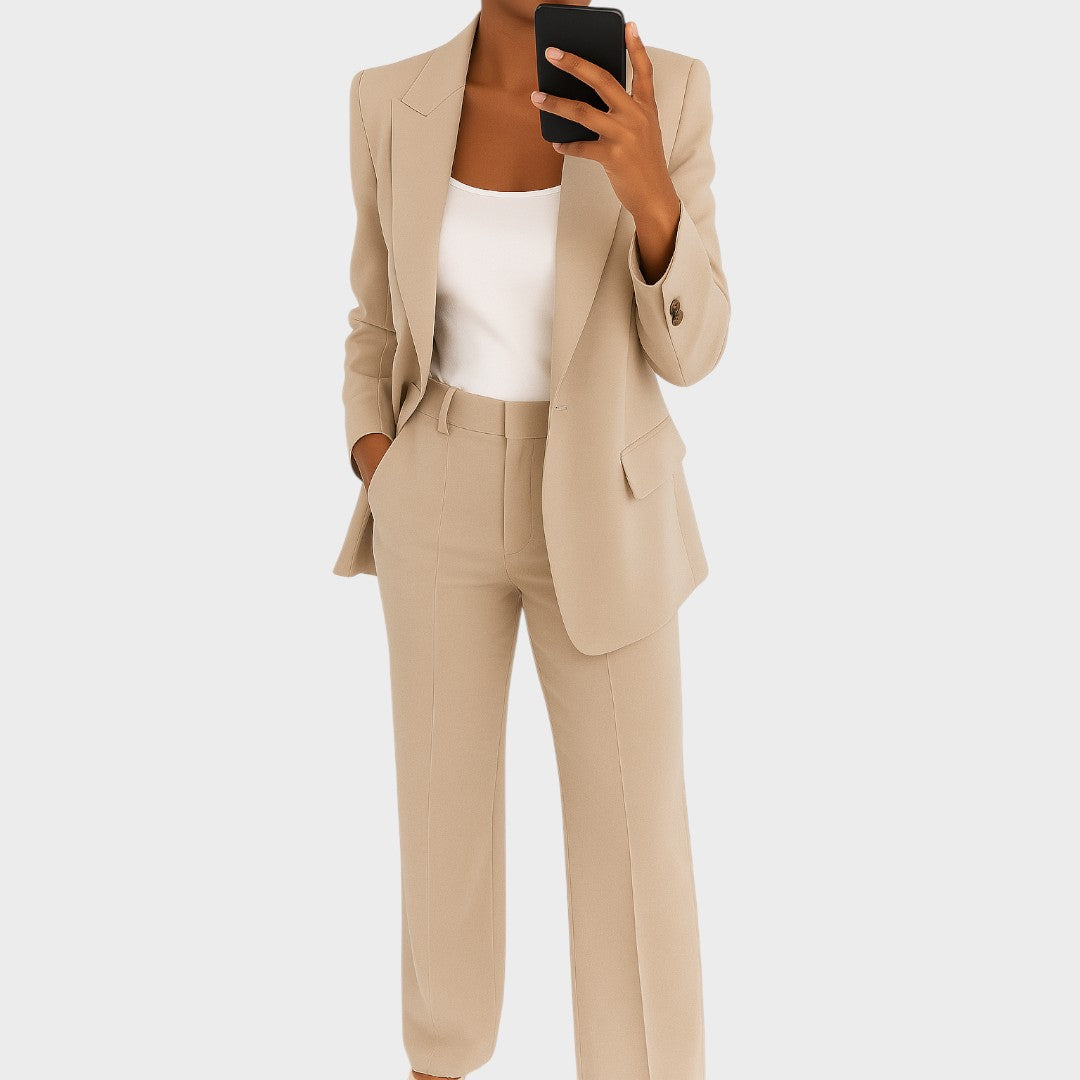 Genoveva - Odijelo koje podiže samopouzdanje