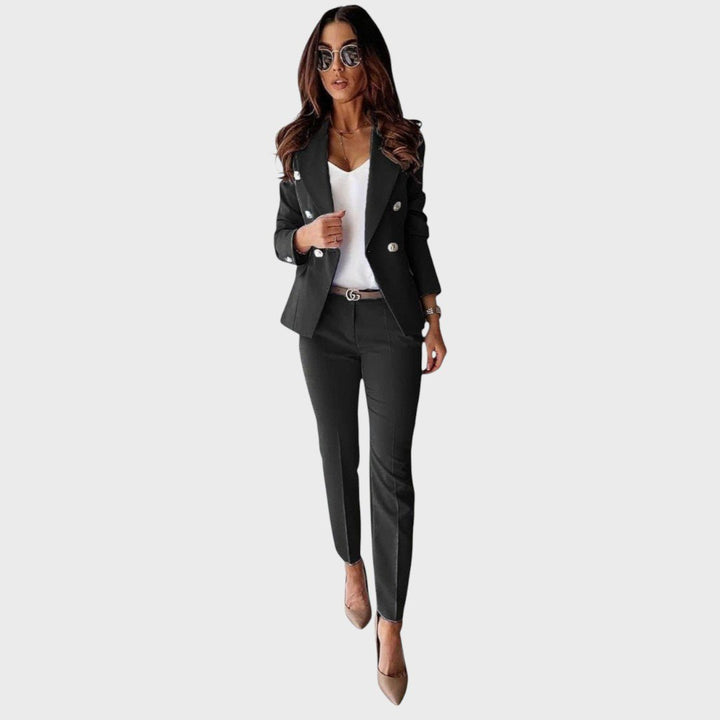 Božena - Dvoredno odijelo sa strukiranim krojem